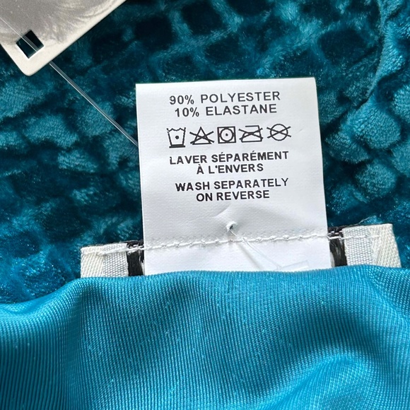 TUNIC, STRETCH, PEACOCK BLUE, SIZE 3X, VELVET, MADE IN MONTREAL CANADA, ROUND - Picture 7 of 11